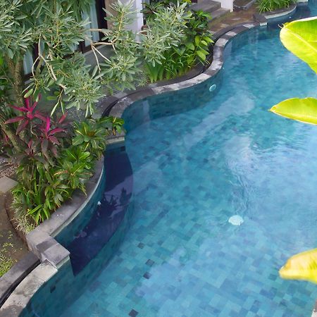 เซมินยาค ทาวน์ เฮาส์ Aparthotel เซมินยัค ภายนอก รูปภาพ