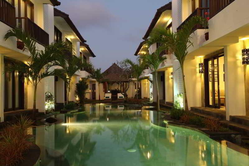 เซมินยาค ทาวน์ เฮาส์ Aparthotel เซมินยัค ภายนอก รูปภาพ