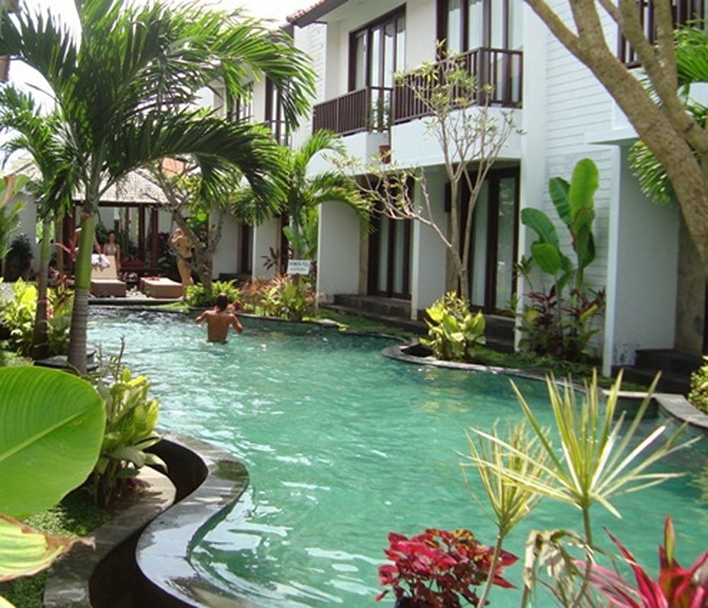 เซมินยาค ทาวน์ เฮาส์ Aparthotel เซมินยัค ภายนอก รูปภาพ