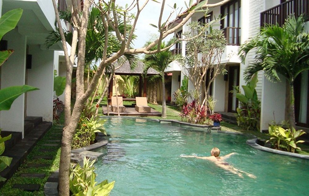 เซมินยาค ทาวน์ เฮาส์ Aparthotel เซมินยัค ภายนอก รูปภาพ