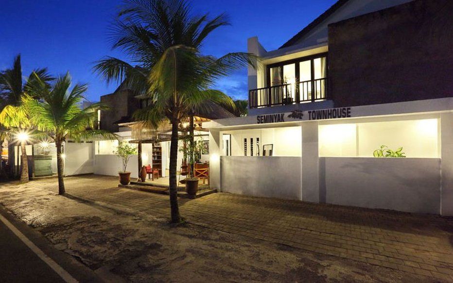 เซมินยาค ทาวน์ เฮาส์ Aparthotel เซมินยัค ภายนอก รูปภาพ