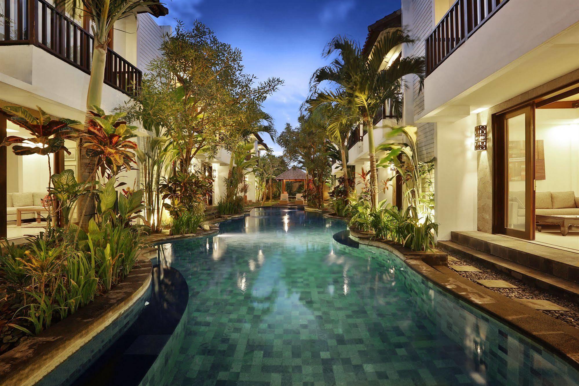 เซมินยาค ทาวน์ เฮาส์ Aparthotel เซมินยัค ภายนอก รูปภาพ