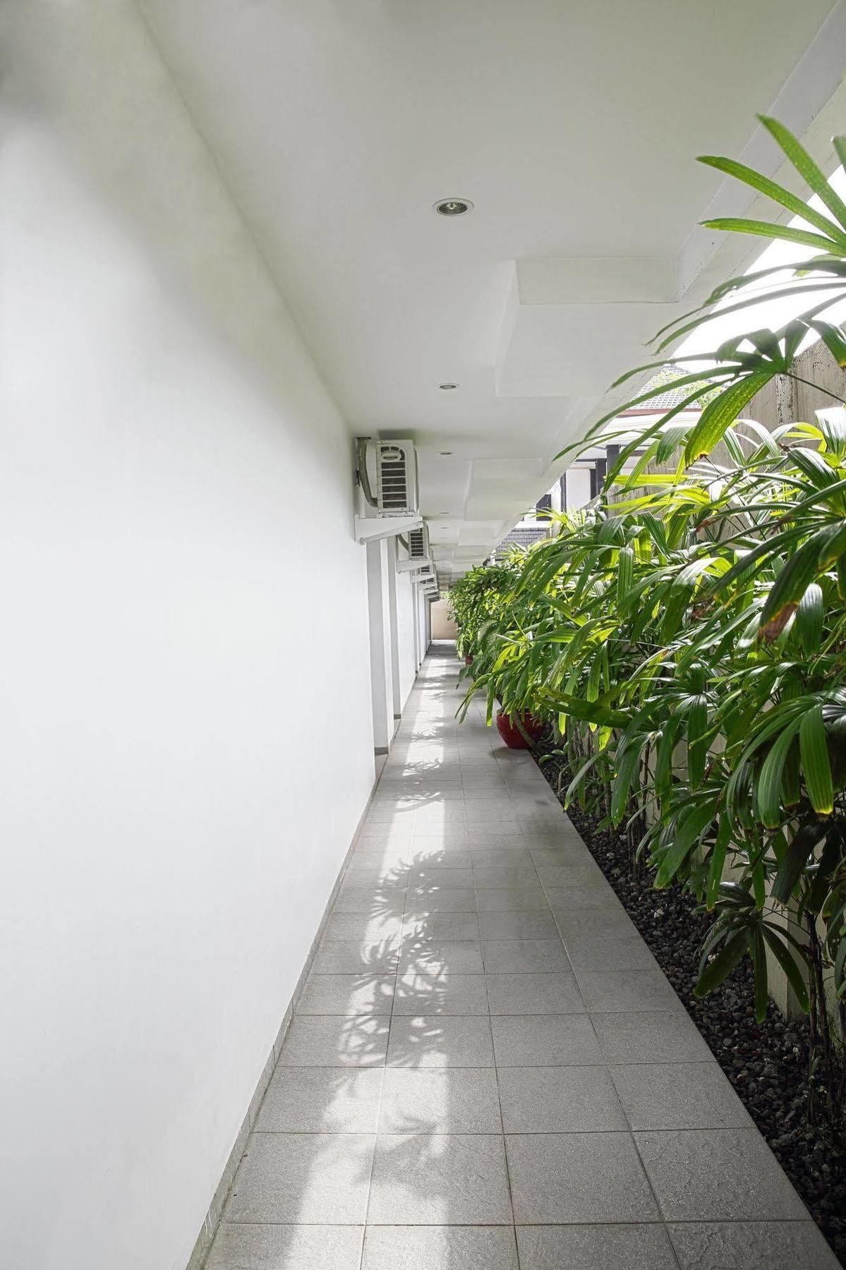 เซมินยาค ทาวน์ เฮาส์ Aparthotel เซมินยัค ภายนอก รูปภาพ