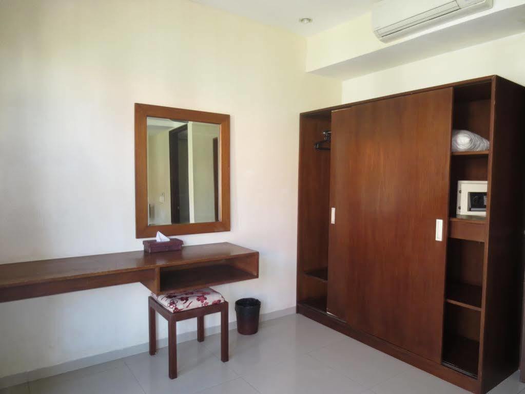 เซมินยาค ทาวน์ เฮาส์ Aparthotel เซมินยัค ภายนอก รูปภาพ